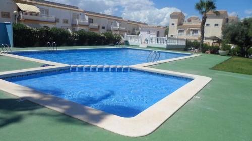Plácida casa con piscina y barbacoa R33 by Novadesta in Puerto Marino