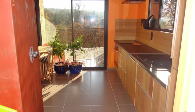Quiet and comfortable house overlooking the Lot valley, large Figeac in Causse-Et-Diège