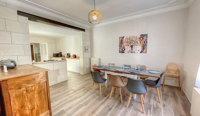 Quiet cottage with courtyard, Wi-Fi and parking in the heart of Loches in Loches