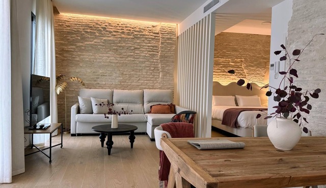 Redes Royale Apartments ·2A· by Misterhost