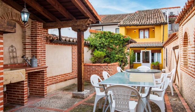 Rural House 'Casa Rural Villa Calera' with Private Terrace, Wi-Fi and Air Conditioning
