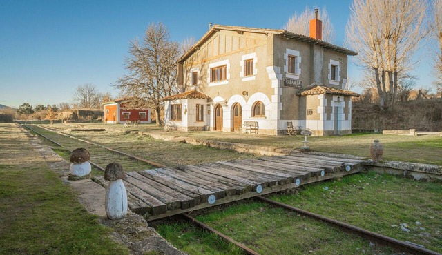 Rural house with private garden in Comarca de Pinares, Burgos in RABANERA DEL PINAR
