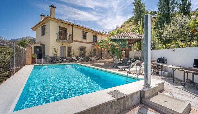 Rural House 'Hitos' with Mountain Views, Wi-Fi, and Air Conditioning