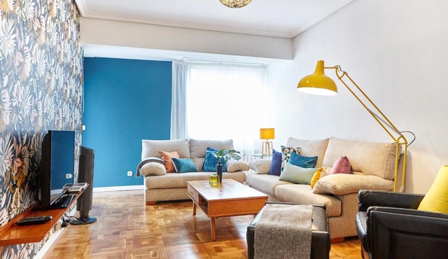 SALABERRIA APARTMENT with private garage