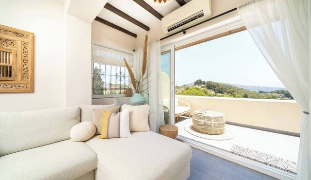 Scenic Mountain View Escape w/Pool & Tennis