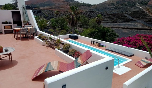Scenic views, heated pool, vineyard - Casa MaVi