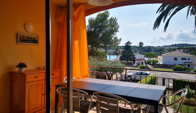 SE3.105-Apartment 150 M. from the beach of la Fosca (Palamos)