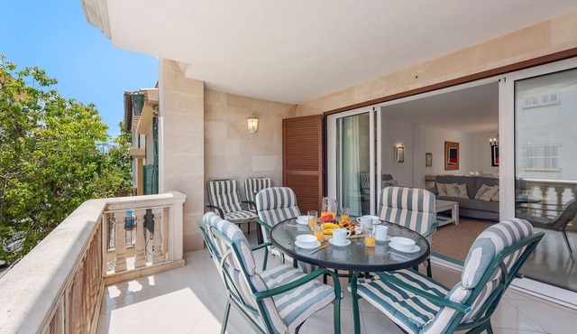 SEA ONE BY DICKINSON VILLAS