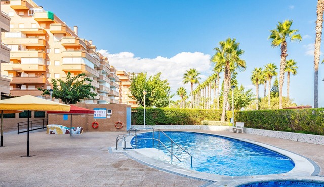 Seafront Apartment 'Vistamar' with Sea Views, Wi-Fi & Air Conditioning