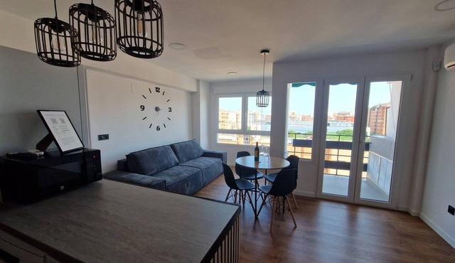 Spacious 3 Bedroom Apartment With Balcony and AC in Castellón in Castelló de la Plana