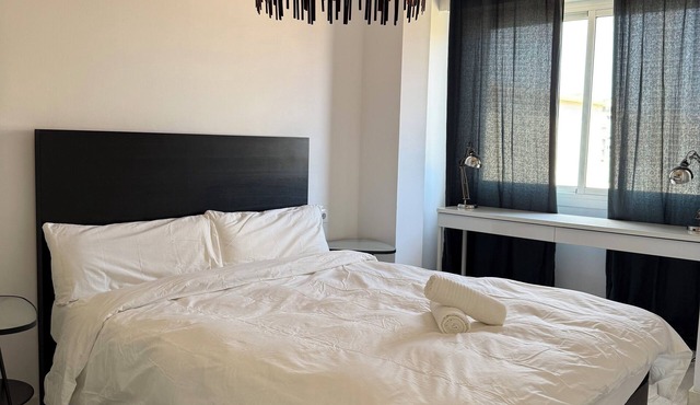 Spacious Apartment near Sagrada Família in Barcelona