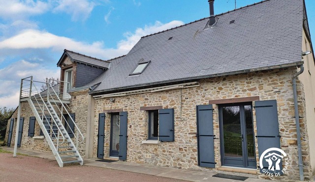 Spacious Gîte with Game Room, Music Instruments, and Large Garden in Anjou-Congrier in Congrier