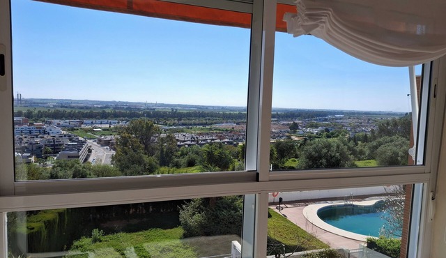 Spectacular exterior apartment with pool and parking included!