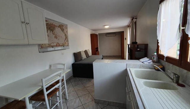 Studio Climatisé Calme Var Piscine in Les Arcs sur Argens
