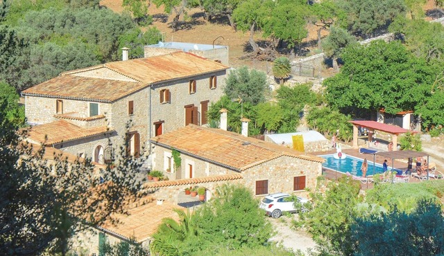 Stunning home in Estellencs