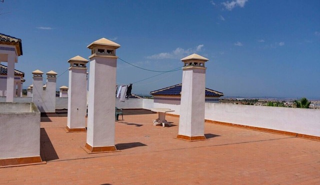 Stunning Top Floor corner apartment in Villamartin with Communal Pool