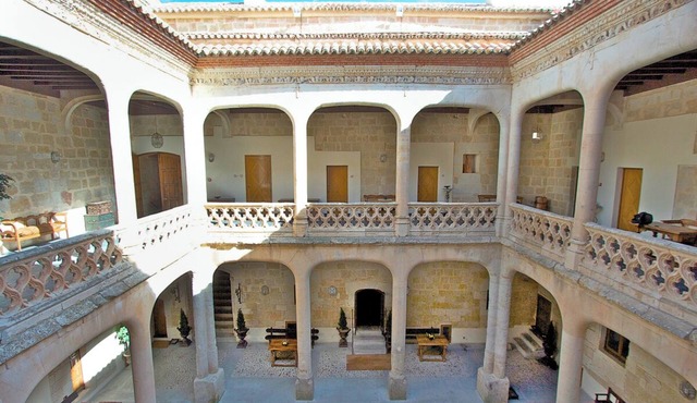 Suite Torreon - One Bedroom Castle, Sleeps 2