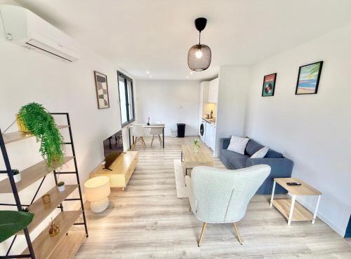 T2 Confort - Clim - Parking - Jardin in Roques Sur Garonne