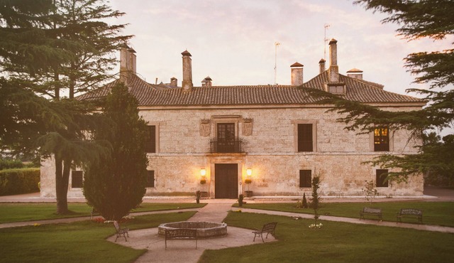 THE PRADOREY INN in GUMIEL DE MERCADO