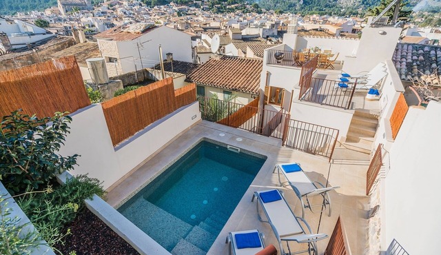 Townhouse Can Coa by SunVillas Mallorca