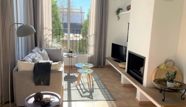 TRAIRE - Bright apartment near downtown