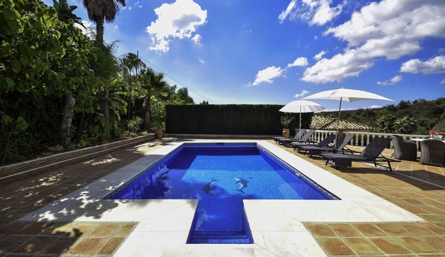 Tranquil Sea View Villa for 8