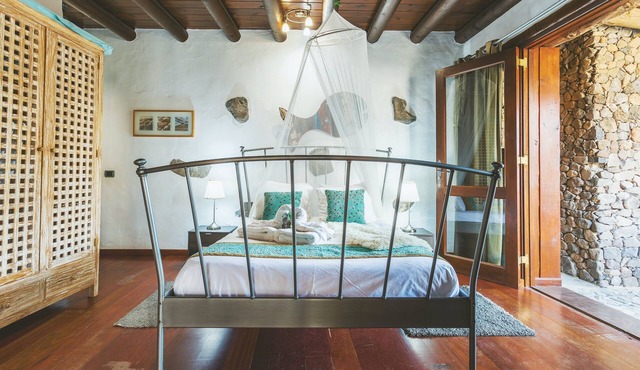 Tranquil Studio: Eco Casita, Very Near Sandy Beach, Pool, Play Park, WIFI