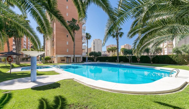 'Urbanización Bulevar Playa' Apartment with Shared Pool, Wi-Fi, and Air Conditioning