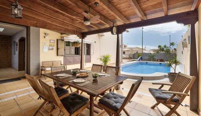 Vacaciones 'El Chocito' con piscina privada, Wi-Fi y aire acondicionado in Candelaria