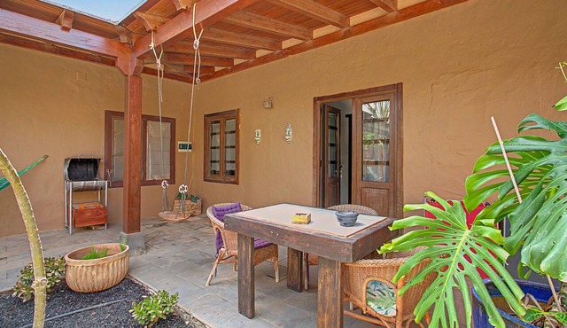 Vacation Apartment 'Emblematica Miranda - 1' with Mountain View, Balcony and Wi-Fi