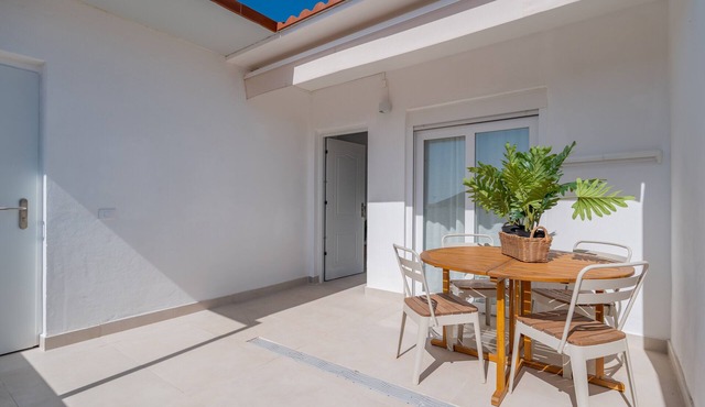 Vacation Apartment 'Isabel 6' with Private Terrace, Wi-Fi and Air Conditioning