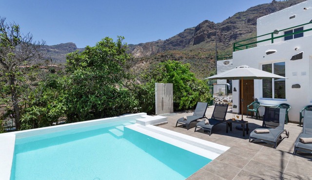 Vacation Home 'Casa 1' with Mountain View, Wi-Fi and Air Conditioning