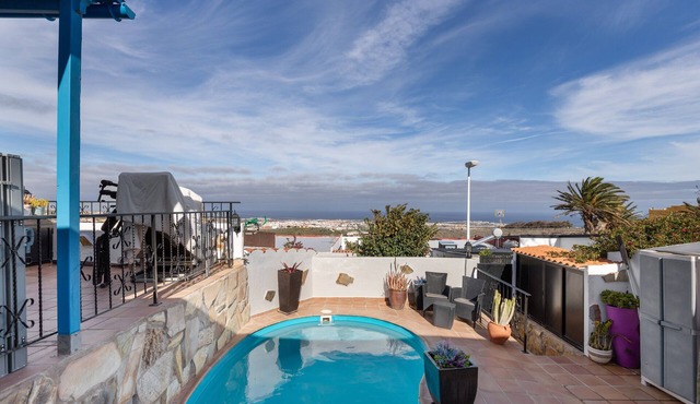 Vacation Home 'Loft Limami' with Sea View, Wi-Fi and Air Conditioning in Telde
