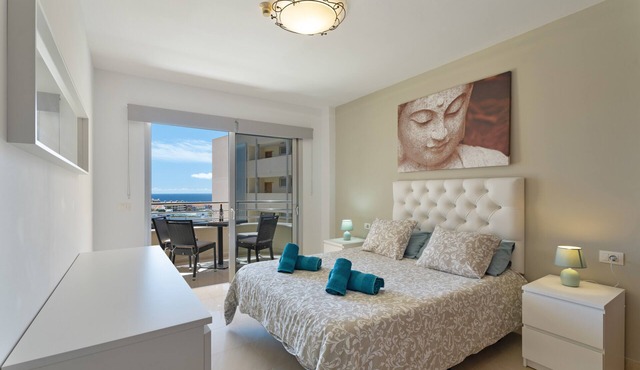 Vacation 'Tu Alojamiento En Playa Paraiso' with Sea View, Private Pool and Wi-Fi
