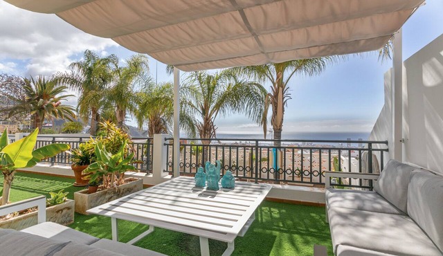 Valencia Vacation Home with Sea Views, Private Pool & Wi-Fi