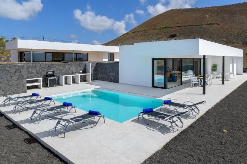Villa Ainara