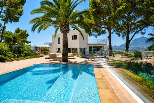 Villa Alegria by NRAS