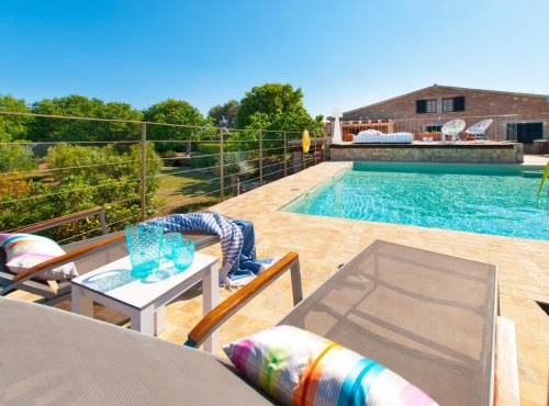 Villa Barcares Petit con piscina y amplios jardines, para 6, by BeBreeze