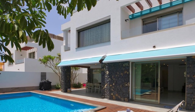 Villa Blue Portofino Los Cristianos, Heated Pool