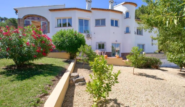 Villa Bramble by Interhome