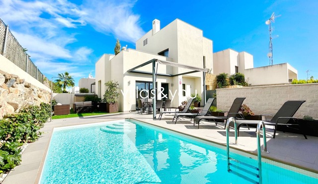 Villa Eivissa Ciudad Quesada by Villas&You