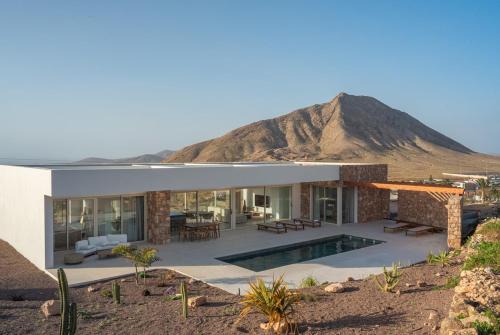 Villa James by Aura Collection