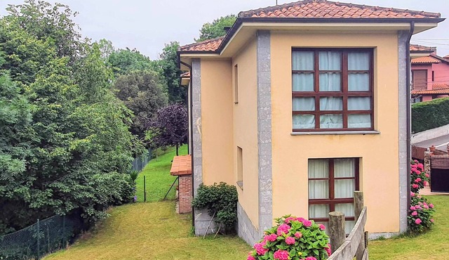 Villa Maruja Vacation Home