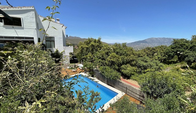 Villa mit Spektakulärer Aussicht und Privatem Pool in Ojén