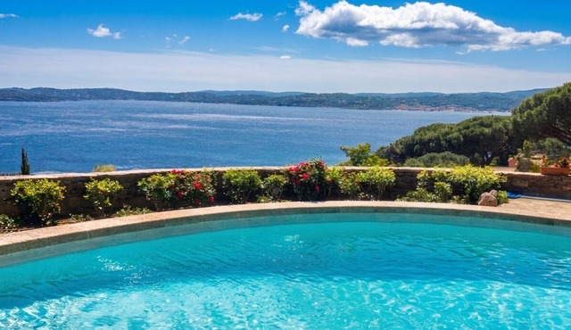 Villa panoramic sea view gulf of Saint -Tropez swimming pool 6 bedrooms 6 bathrooms 12 pers in Sainte-Maxime