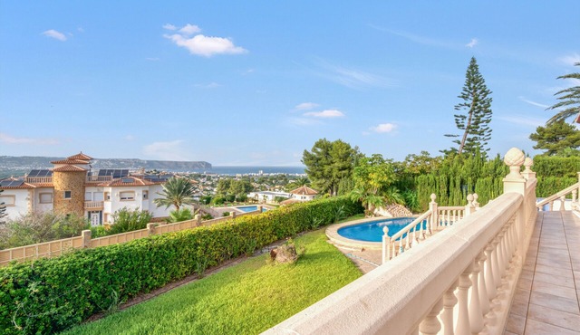 Villa 'Pinosol Con Vista Al Mar' with Sea View, Wi-Fi and Air Conditioning