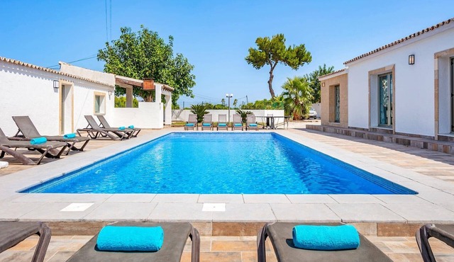 Villa Tosca by Villa Plus