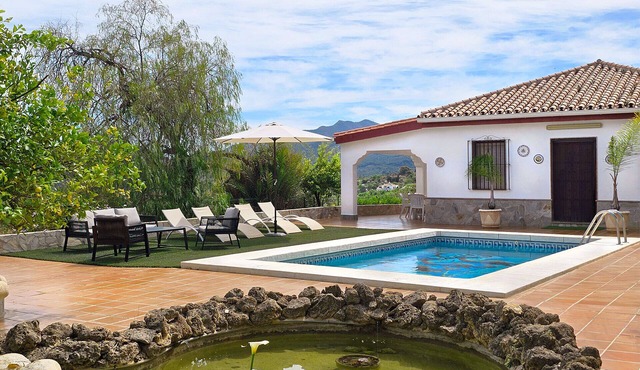 Villa with private pool near Marbella in Guaro