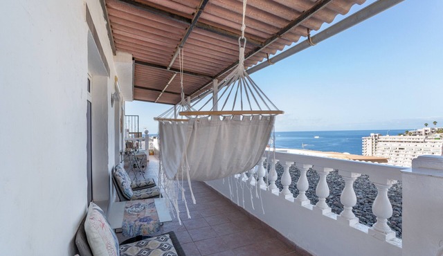 Welcome to the Relax Zone with Pool, Sea Views, Wi-Fi, and Plenty of Activities