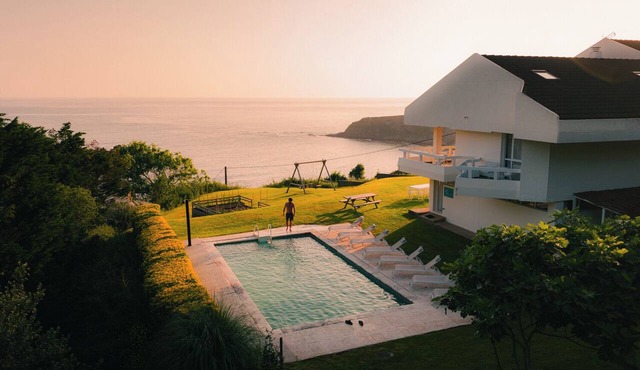Wishome - Large house with a garden and pool in Comillas, 6 minutes from the beach